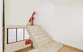 Hotel O Dev Palace Hotel
